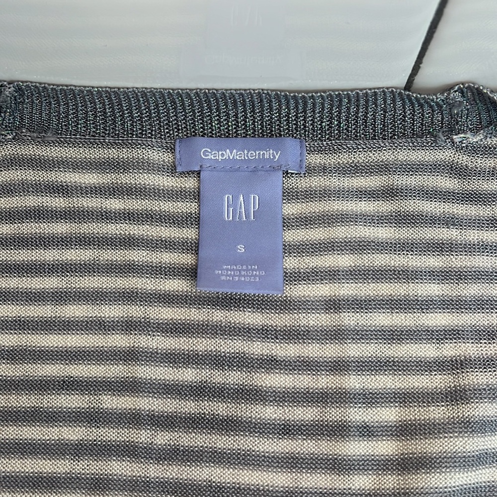 EUC Gap Maternity Long Sleeve Striped Top with Metallic/Sparkly Threads • Small - Picture 2 of 5
